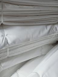 低价出售九成新的床单，被套，枕套，被子，浴巾
